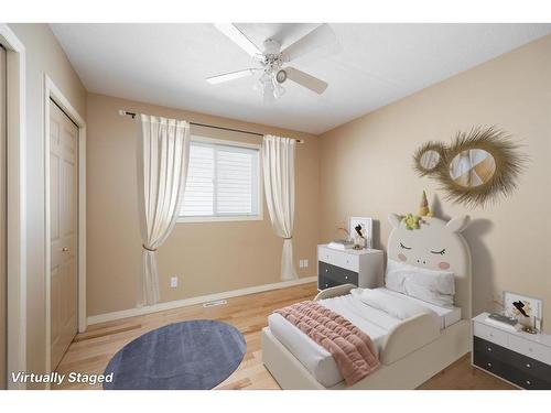 309 Burton Place, Fort Mcmurray, AB - Indoor Photo Showing Bedroom