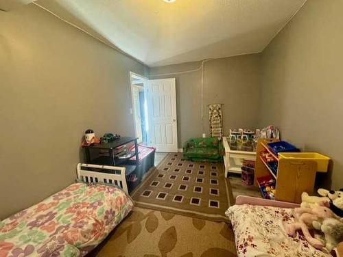 179 Atkinson Lane, Fort Mcmurray, AB - Indoor Photo Showing Bedroom