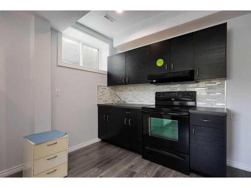 322 Grosbeak Way, Fort Mcmurray, AB - Indoor Photo Showing Kitchen