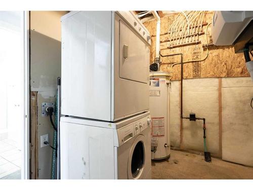 322 Grosbeak Way, Fort Mcmurray, AB - Indoor Photo Showing Laundry Room