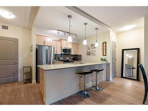 2107-204 Sparrow Hawk Drive, Fort Mcmurray, AB - Indoor Photo Showing Kitchen With Stainless Steel Kitchen With Upgraded Kitchen