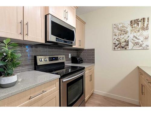 2107-204 Sparrow Hawk Drive, Fort Mcmurray, AB - Indoor Photo Showing Kitchen