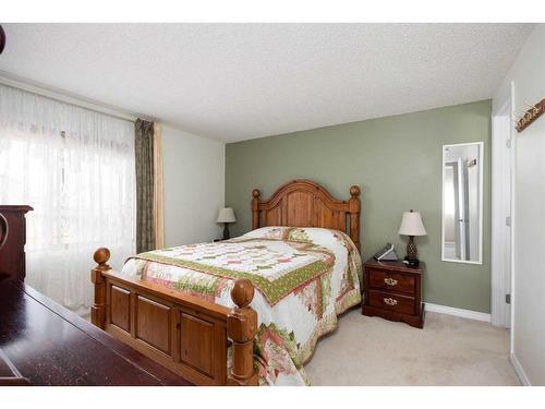 129 Becker Crescent, Fort Mcmurray, AB - Indoor Photo Showing Bedroom