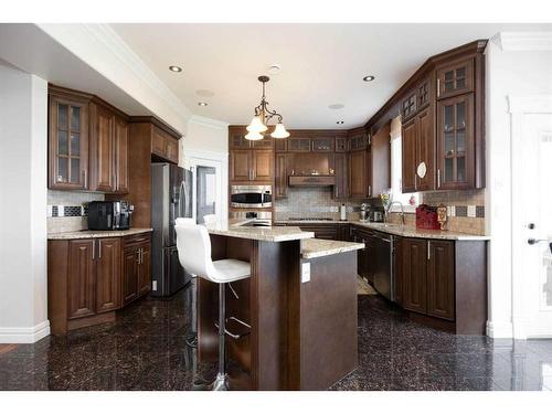 340 Fireweed Crescent, Fort Mcmurray, AB - Indoor Photo Showing Kitchen With Upgraded Kitchen