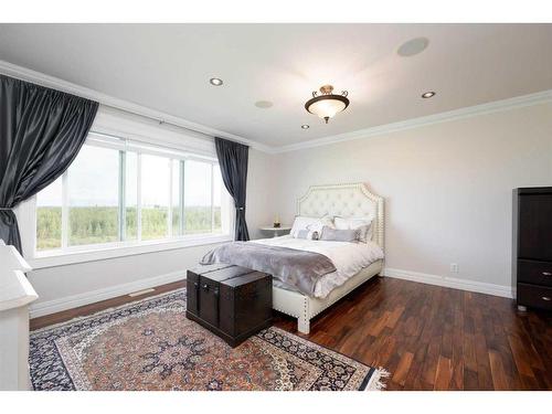 340 Fireweed Crescent, Fort Mcmurray, AB - Indoor Photo Showing Bedroom