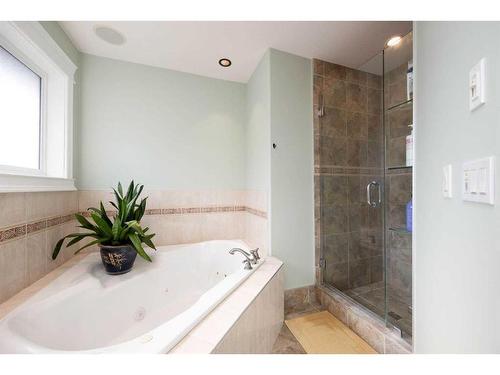 340 Fireweed Crescent, Fort Mcmurray, AB - Indoor Photo Showing Bathroom