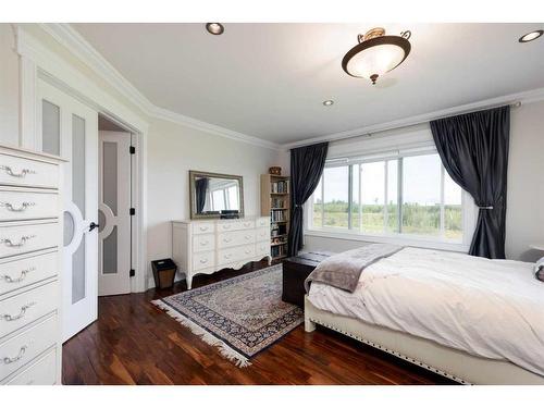 340 Fireweed Crescent, Fort Mcmurray, AB - Indoor Photo Showing Bedroom