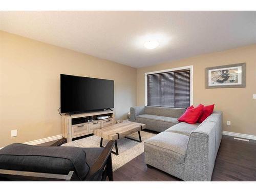 232 Comeau Crescent, Fort Mcmurray, AB - Indoor Photo Showing Living Room