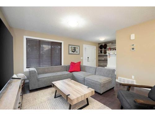 232 Comeau Crescent, Fort Mcmurray, AB - Indoor Photo Showing Living Room