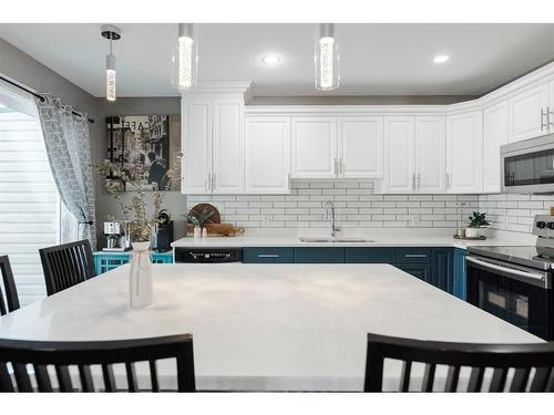 05-193 O'Coffey Crescent, Fort Mcmurray, AB - Indoor Photo Showing Kitchen With Upgraded Kitchen