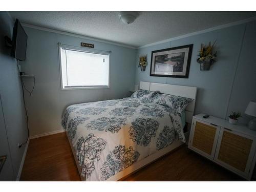 128 Mckinlay Crescent, Fort Mcmurray, AB - Indoor Photo Showing Bedroom