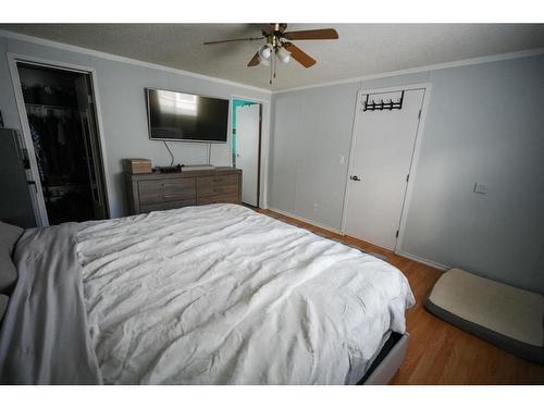 128 Mckinlay Crescent, Fort Mcmurray, AB - Indoor Photo Showing Bedroom