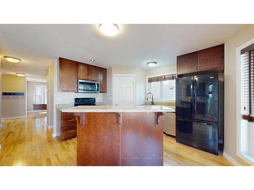 232 Coyote Crescent, Fort Mcmurray, AB - Indoor Photo Showing Kitchen