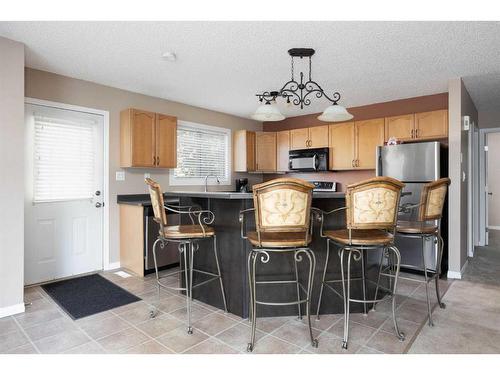 142 Grayling Crescent, Fort Mcmurray, AB - Indoor Photo Showing Kitchen