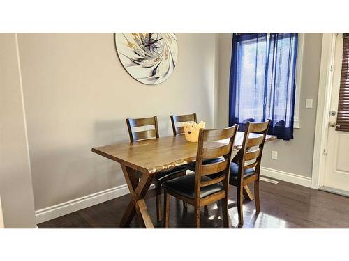 8-313 Millennium Drive, Fort Mcmurray, AB - Indoor Photo Showing Dining Room