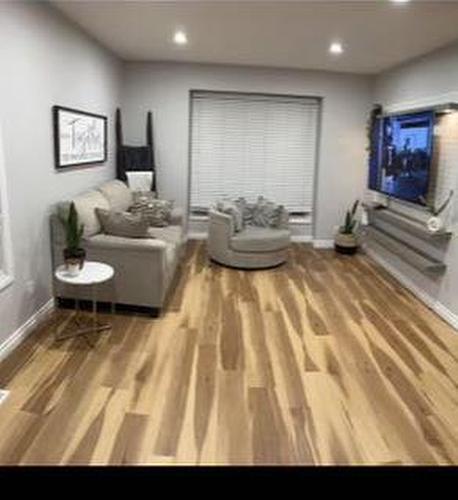 109 Robichaud Street, Fort Mcmurray, AB - Indoor Photo Showing Living Room