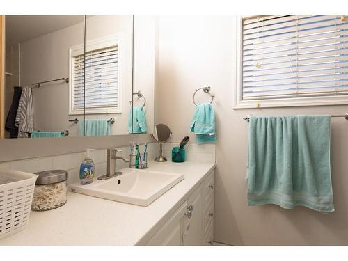 109 Robichaud Street, Fort Mcmurray, AB - Indoor Photo Showing Bathroom