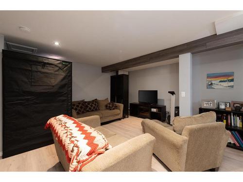 109 Robichaud Street, Fort Mcmurray, AB - Indoor Photo Showing Living Room