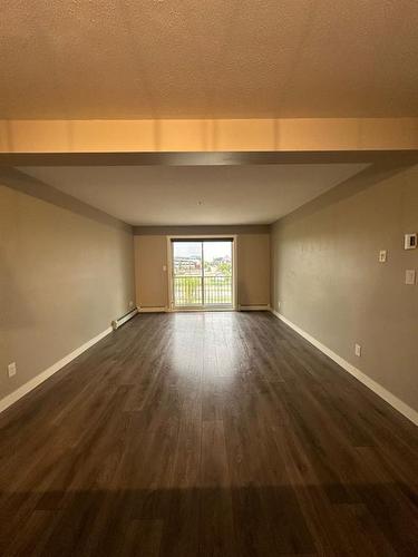 302-115 Denholm Gate, Fort Mcmurray, AB - Indoor Photo Showing Other Room