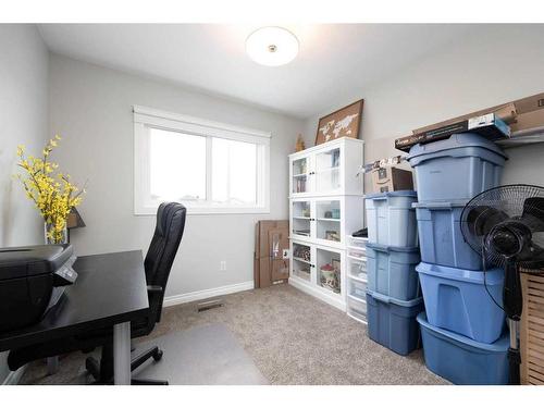 129 Robinson Lane, Fort Mcmurray, AB - Indoor Photo Showing Office