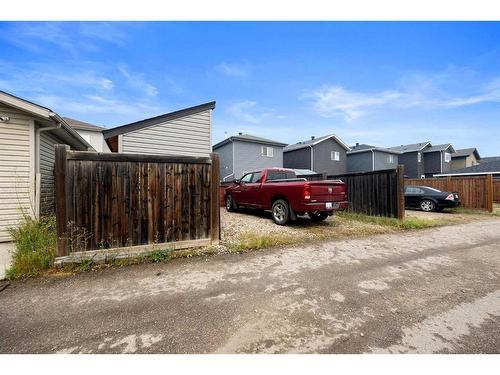 129 Robinson Lane, Fort Mcmurray, AB - Outdoor With Exterior