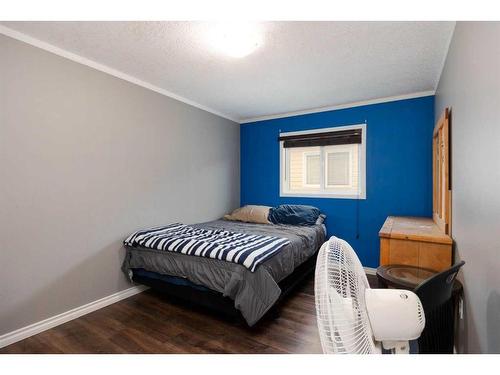 182 Cedar Street, Fort Mcmurray, AB - Indoor Photo Showing Bedroom