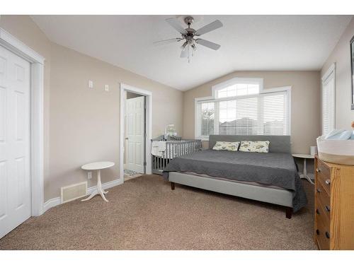 180 Mountain Avens Crescent, Fort Mcmurray, AB - Indoor Photo Showing Bedroom