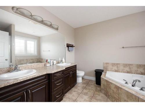 180 Mountain Avens Crescent, Fort Mcmurray, AB - Indoor Photo Showing Bathroom