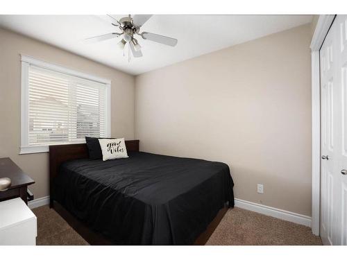 180 Mountain Avens Crescent, Fort Mcmurray, AB - Indoor Photo Showing Bedroom