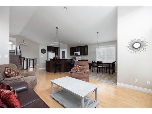 180 Mountain Avens Crescent, Fort Mcmurray, AB - Indoor Photo Showing Living Room