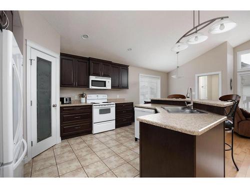 180 Mountain Avens Crescent, Fort Mcmurray, AB - Indoor Photo Showing Kitchen With Double Sink