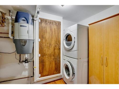 109 Huckleberry Street, Fort Mcmurray, AB - Indoor Photo Showing Laundry Room