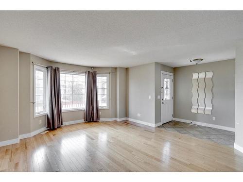 109 Huckleberry Street, Fort Mcmurray, AB - Indoor Photo Showing Other Room