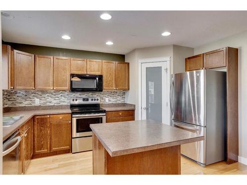 109 Huckleberry Street, Fort Mcmurray, AB - Indoor Photo Showing Kitchen