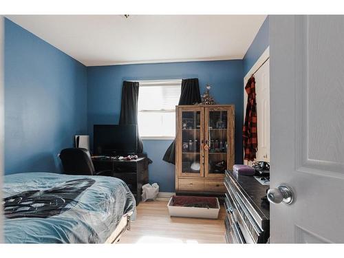 180 Webb Drive, Fort Mcmurray, AB - Indoor Photo Showing Bedroom