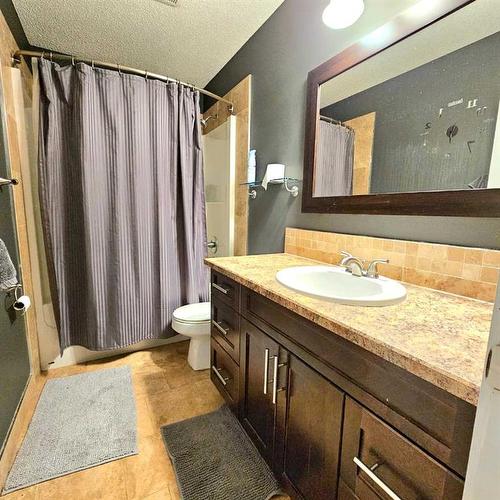 103 Laura'S Spruce Dr, Lac La Biche, AB - Indoor Photo Showing Bathroom