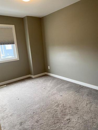 92-401 Athabasca Avenue, Fort Mcmurray, AB - Indoor Photo Showing Other Room