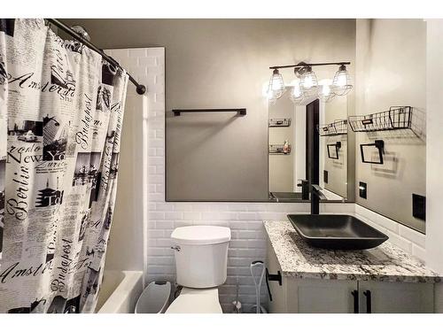 309-8026 Franklin Avenue, Fort Mcmurray, AB - Indoor Photo Showing Bathroom