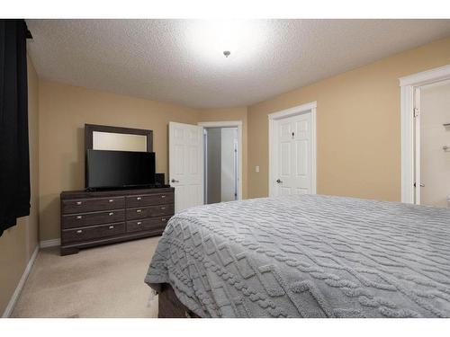 108 Swanson Crescent, Fort Mcmurray, AB - Indoor Photo Showing Bedroom