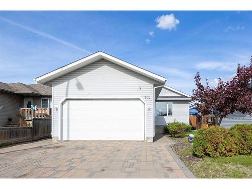 108 Swanson Crescent, Fort Mcmurray, AB - Outdoor