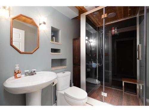 108 Swanson Crescent, Fort Mcmurray, AB - Indoor Photo Showing Bathroom