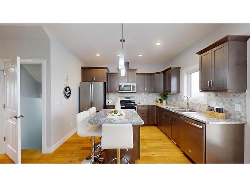 836 Athabasca Avenue, Fort Mcmurray, AB - Indoor Photo Showing Kitchen With Double Sink