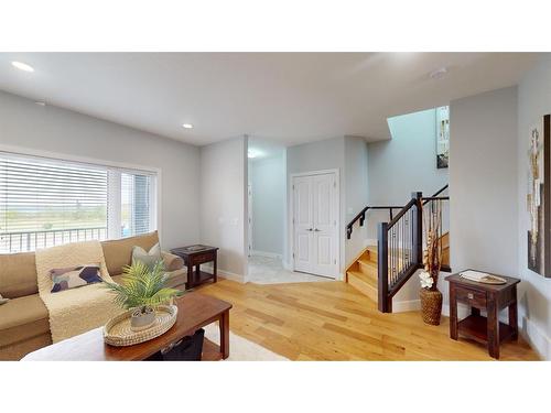 836 Athabasca Avenue, Fort Mcmurray, AB - Indoor Photo Showing Living Room