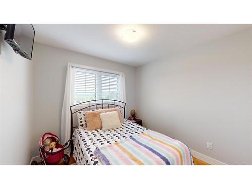 836 Athabasca Avenue, Fort Mcmurray, AB - Indoor Photo Showing Bedroom