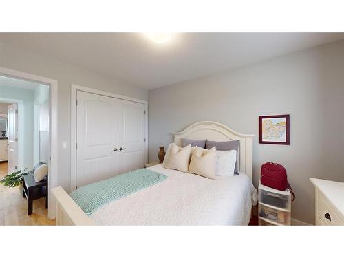 836 Athabasca Avenue, Fort Mcmurray, AB - Indoor Photo Showing Bedroom