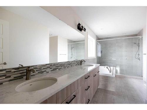 136 Gravelstone Road, Fort Mcmurray, AB - Indoor Photo Showing Bathroom