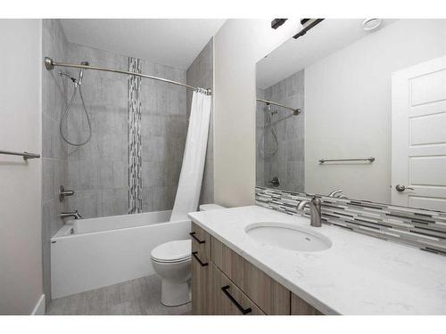 136 Gravelstone Road, Fort Mcmurray, AB - Indoor Photo Showing Bathroom