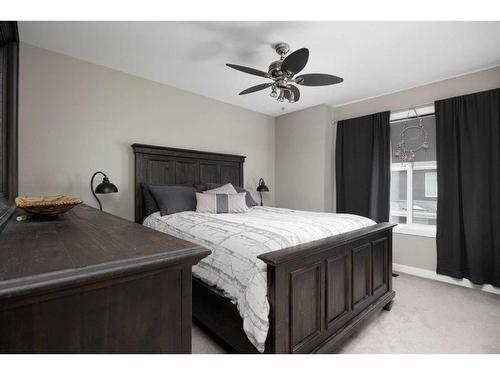 105-401 Athabasca Avenue, Fort Mcmurray, AB - Indoor Photo Showing Bedroom