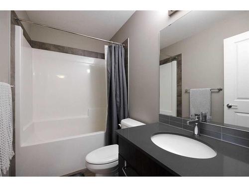 105-401 Athabasca Avenue, Fort Mcmurray, AB - Indoor Photo Showing Bathroom