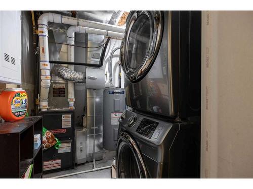 105-401 Athabasca Avenue, Fort Mcmurray, AB - Indoor Photo Showing Laundry Room